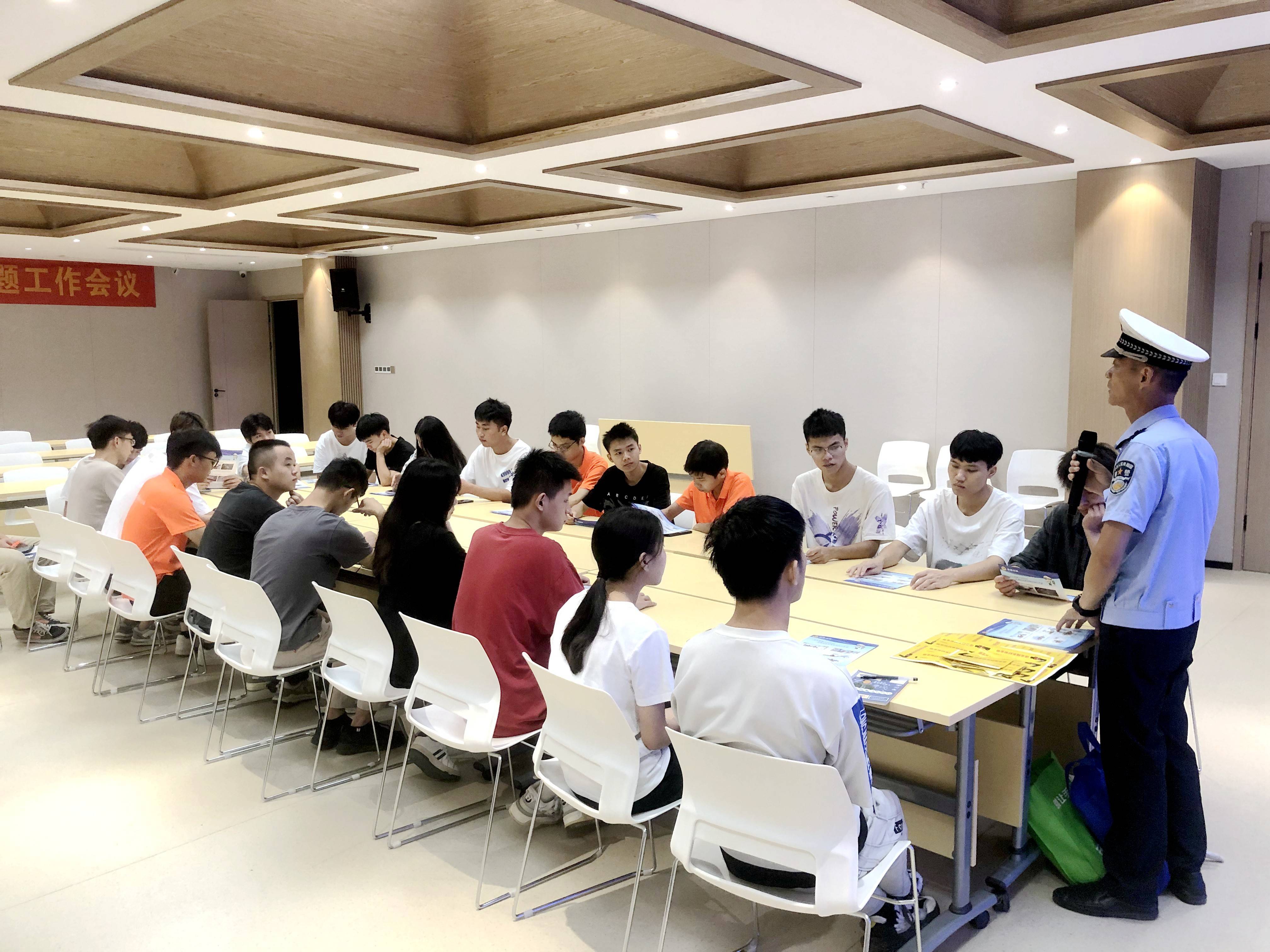 c7efcbb69092f800_4_4 c7efcbb69092f800_4_4