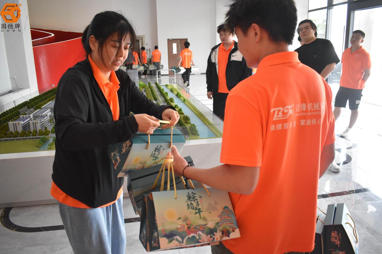 1717491635-2746.jpg 1717491635-2746.jpg