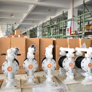 “熱辣滾燙”搶發(fā)展，年后開工生產(chǎn)忙！